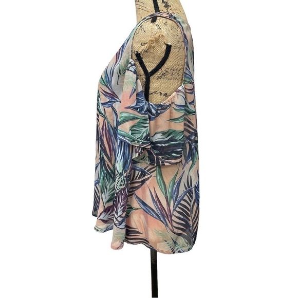 Show Me Your Mumu Hazel Palm Ruffle Cold Shoulder - Picture 8 of 12